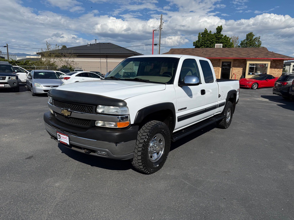 2001 Chevrolet Silverado 1500 Image 2