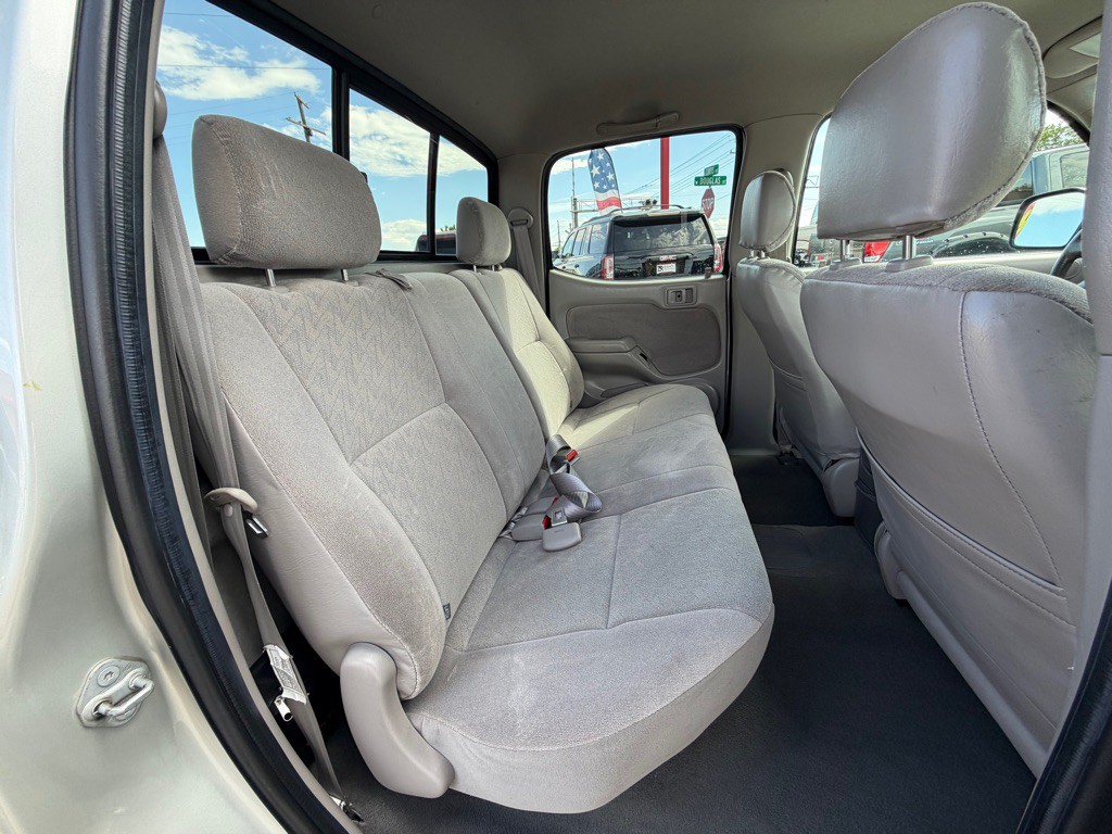 2004 Toyota Tacoma Image 7