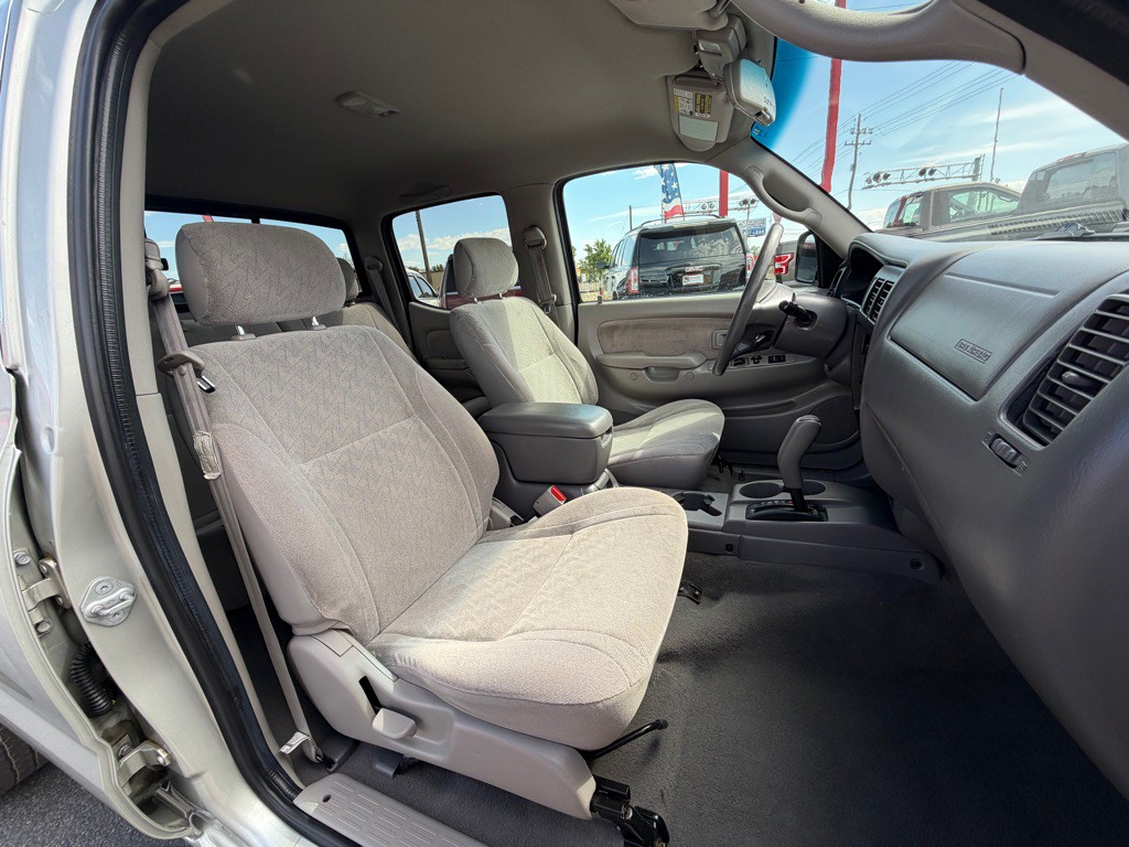 2004 Toyota Tacoma Image 8
