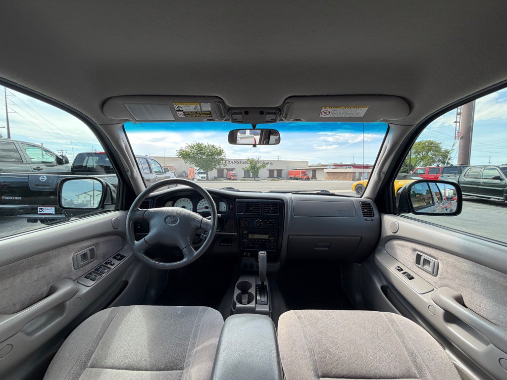 2004 Toyota Tacoma Image 11