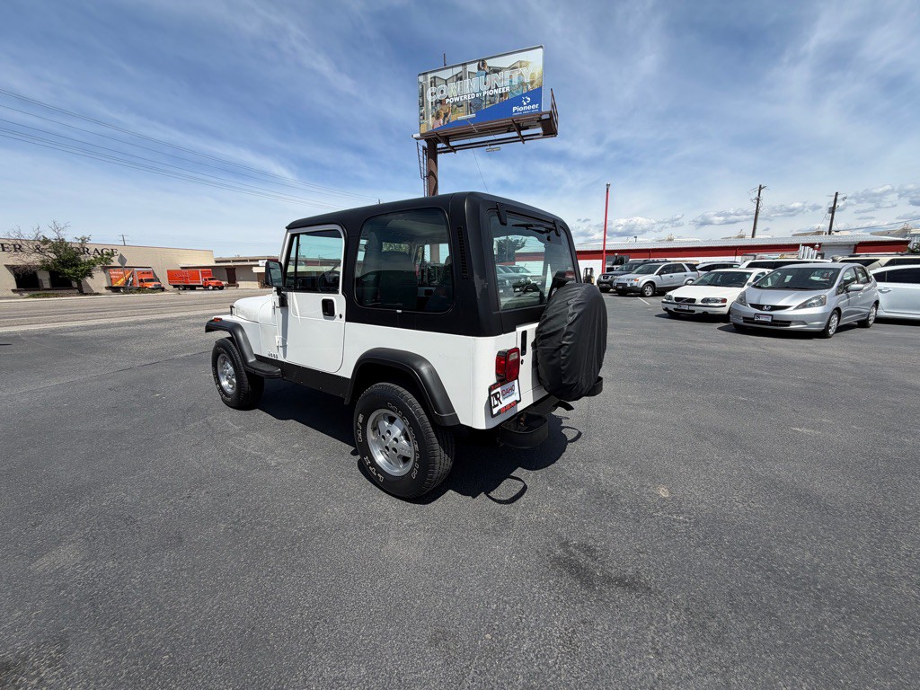 1995 Jeep Wrangler Image 4
