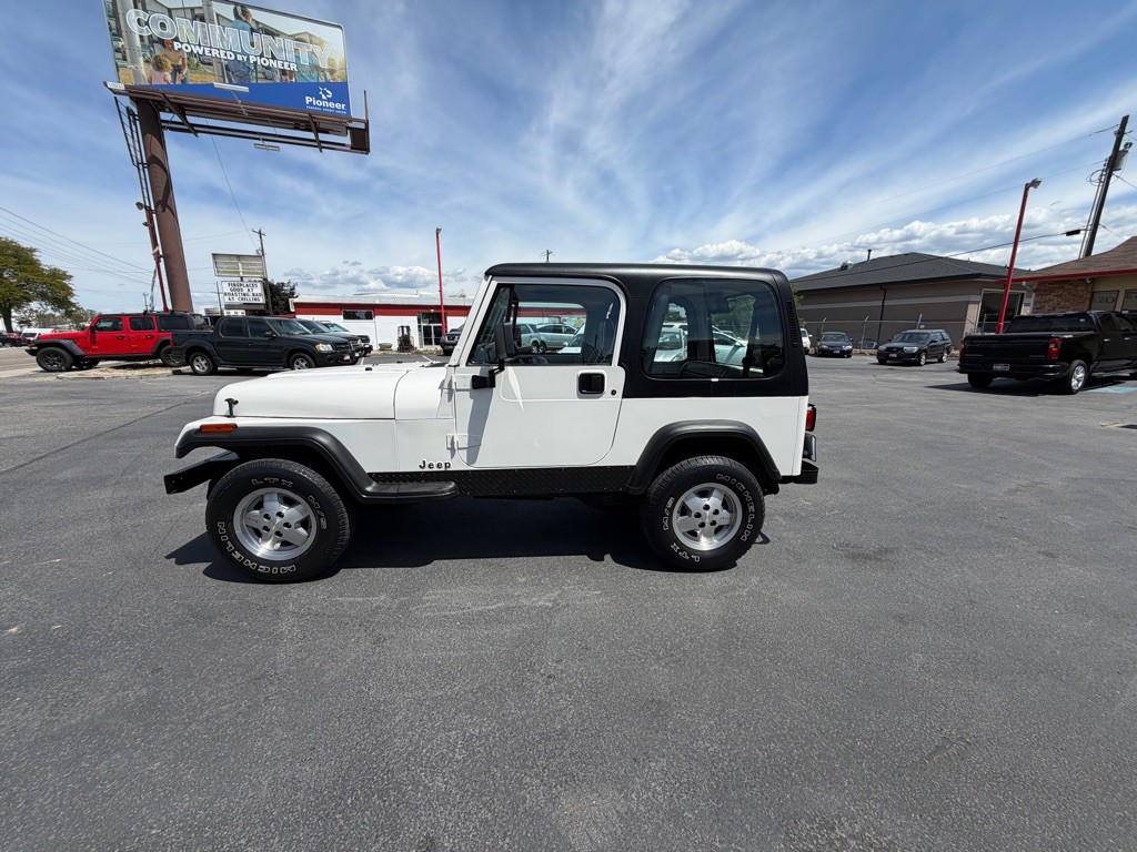 1995 Jeep Wrangler Image 5