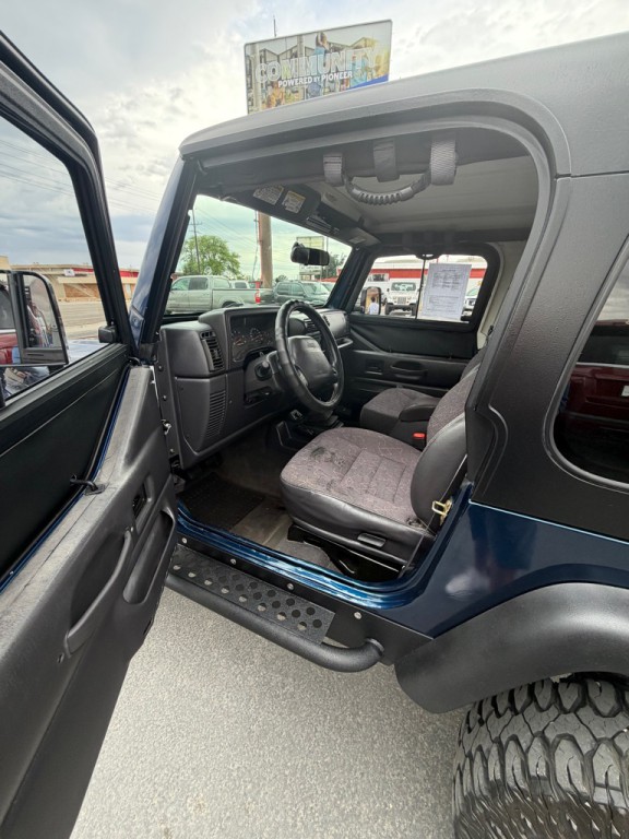 2002 Jeep Wrangler Image 7
