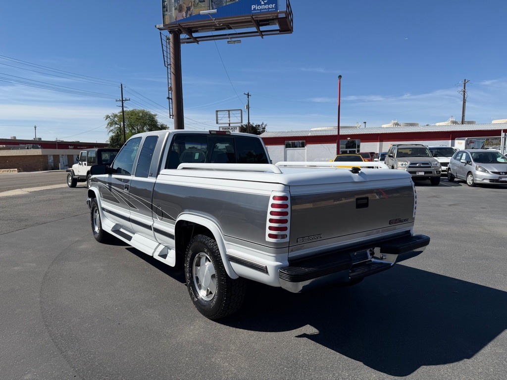 1996 GMC Sierra Image 4