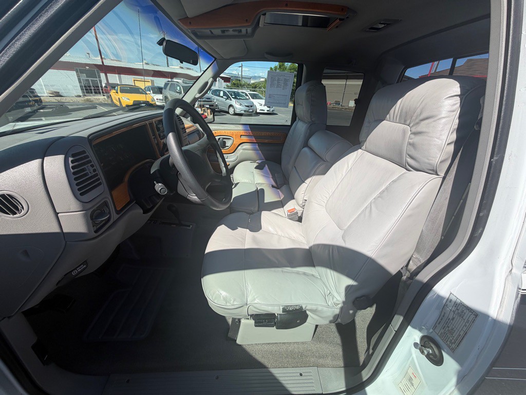 1996 GMC Sierra Image 9