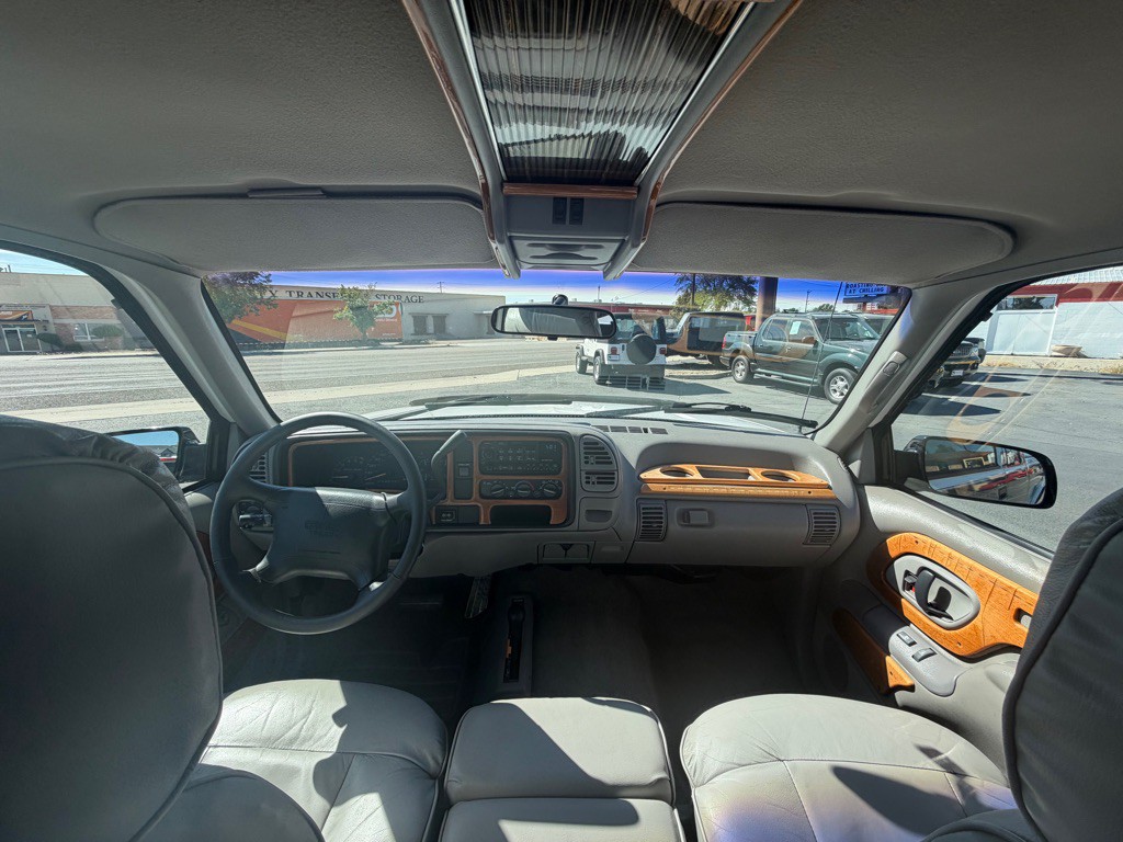 1996 GMC Sierra Image 10