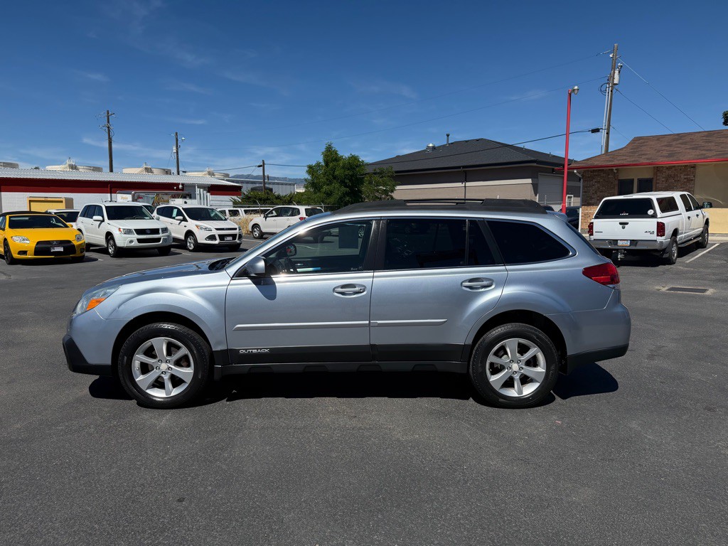 2013 Subaru Outback Image 3