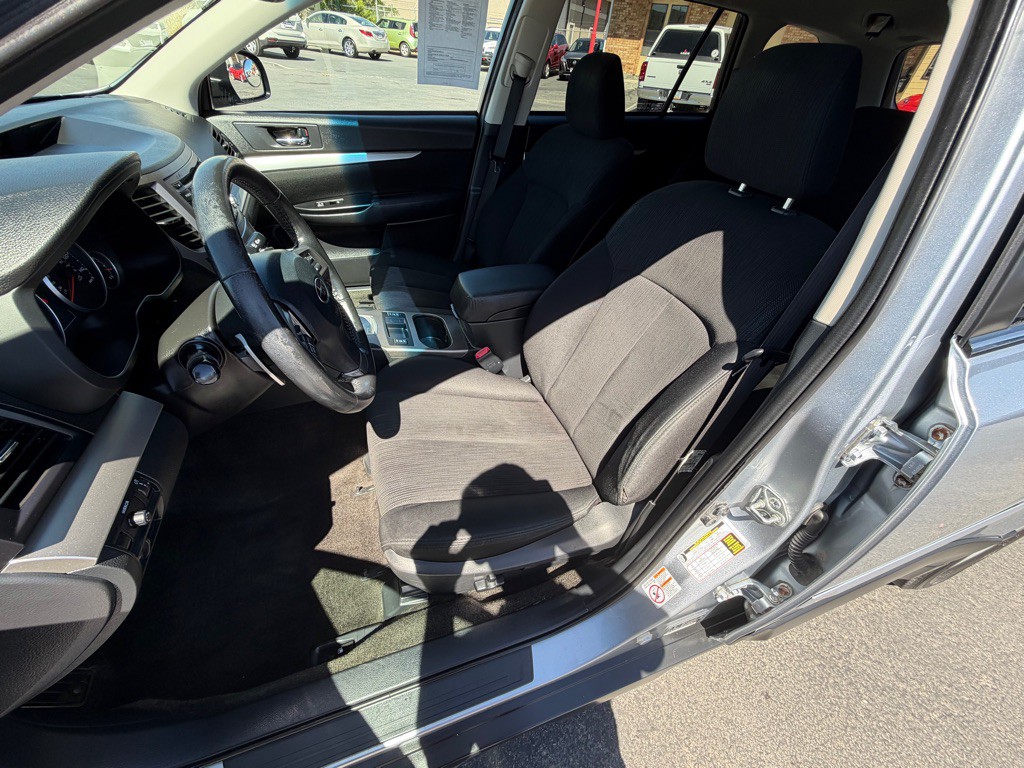 2013 Subaru Outback Image 9