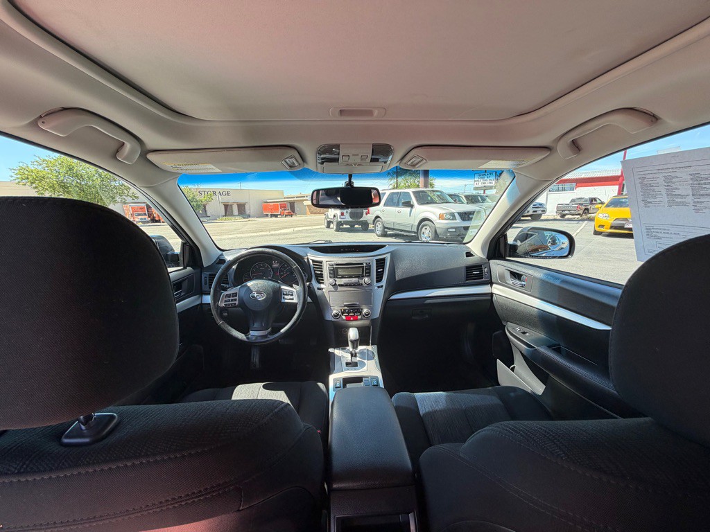 2013 Subaru Outback Image 10