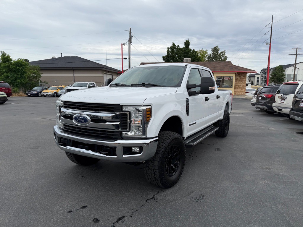 2017 Ford F-350 Image 2