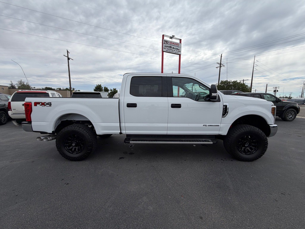2017 Ford F-350 Image 6