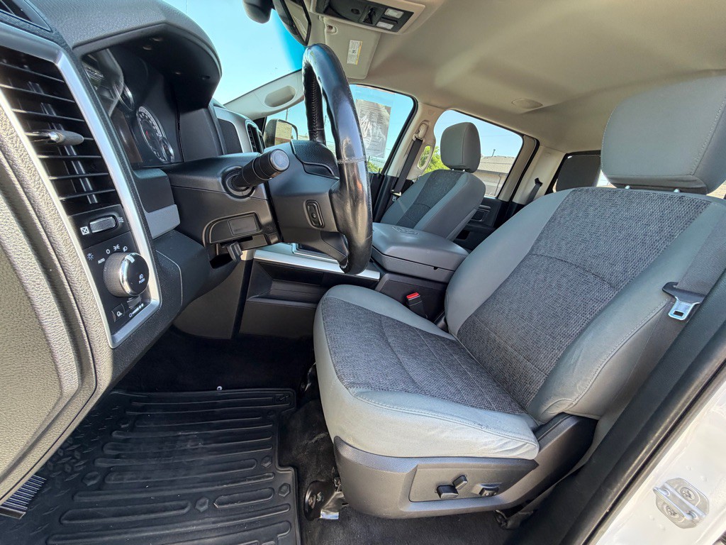 2015 RAM 1500 Image 10