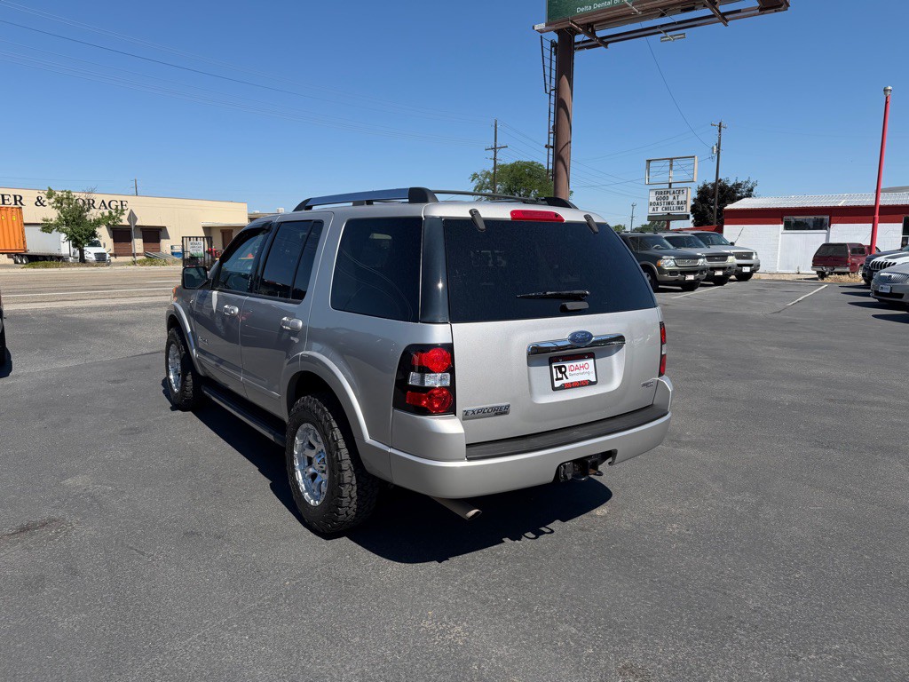 2007 Ford Explorer Image 4