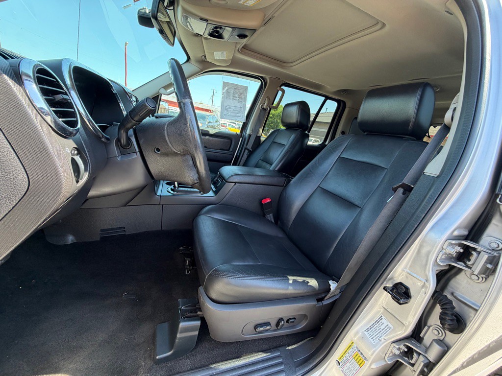 2007 Ford Explorer Image 10