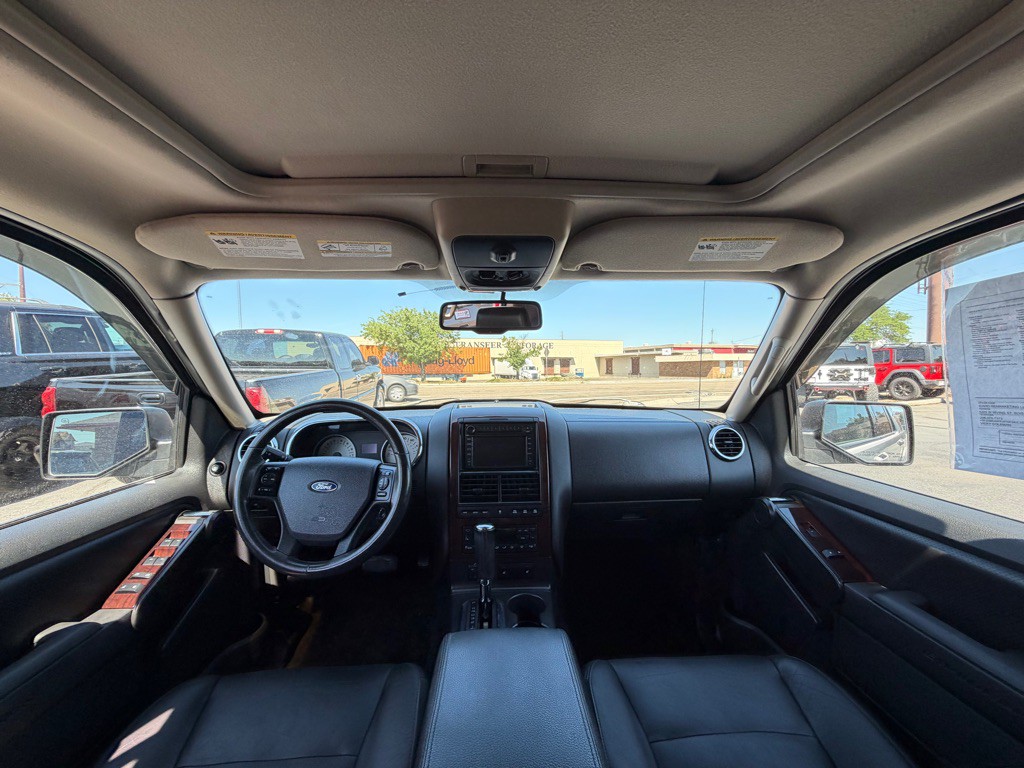 2007 Ford Explorer Image 11
