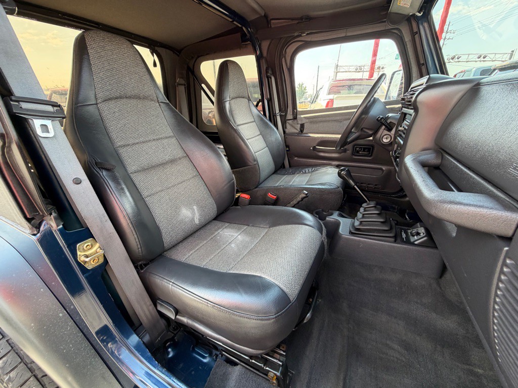 2000 Jeep Wrangler Image 8