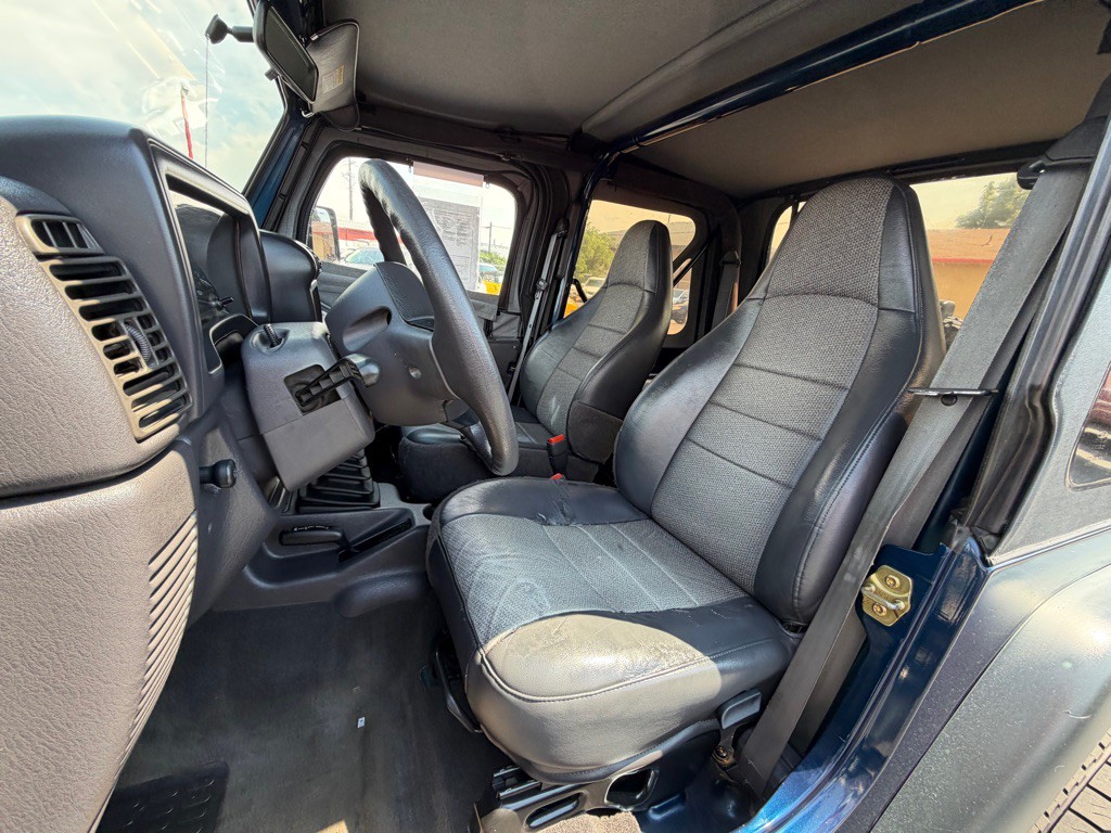 2000 Jeep Wrangler Image 9