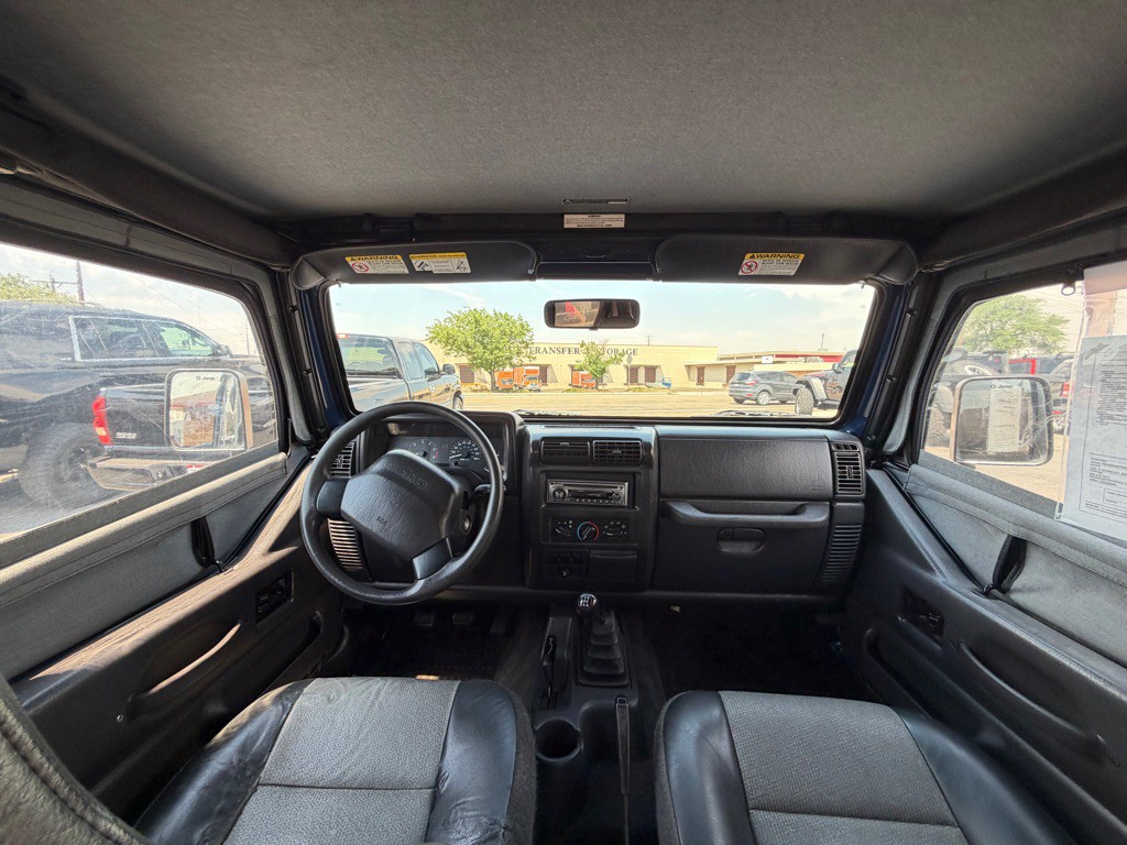 2000 Jeep Wrangler Image 10