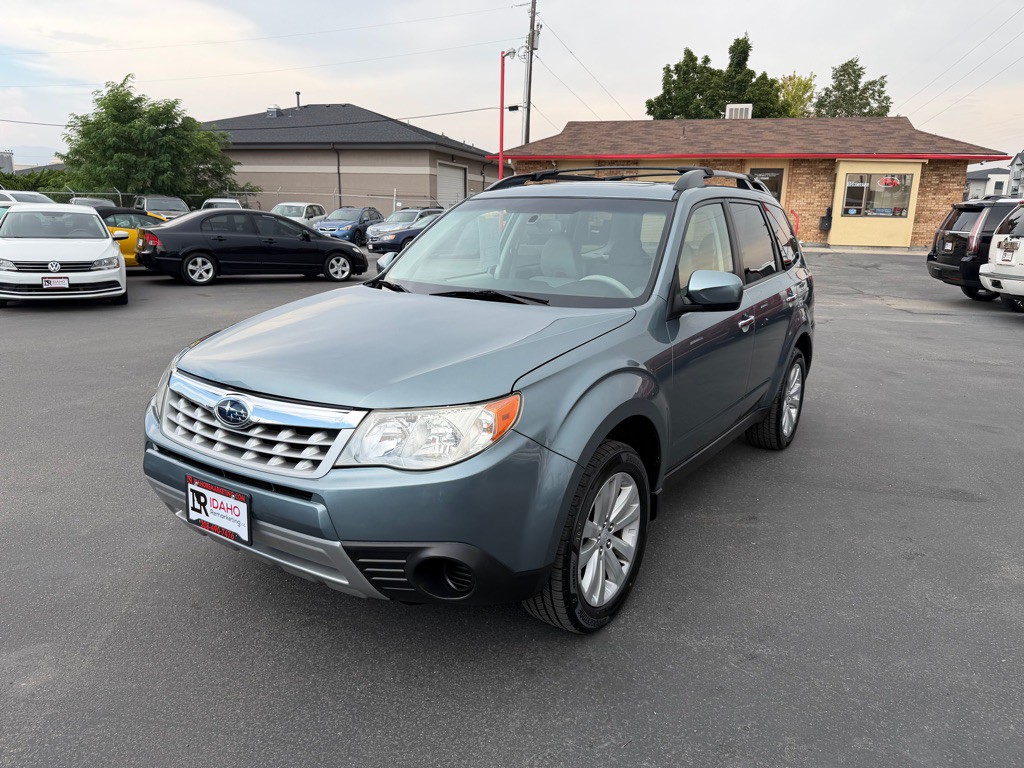 2011 Subaru Forester Image 2