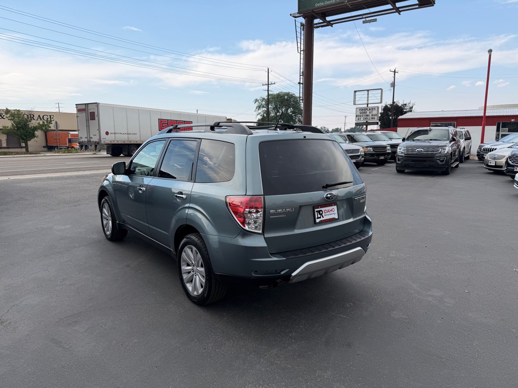 2011 Subaru Forester Image 4