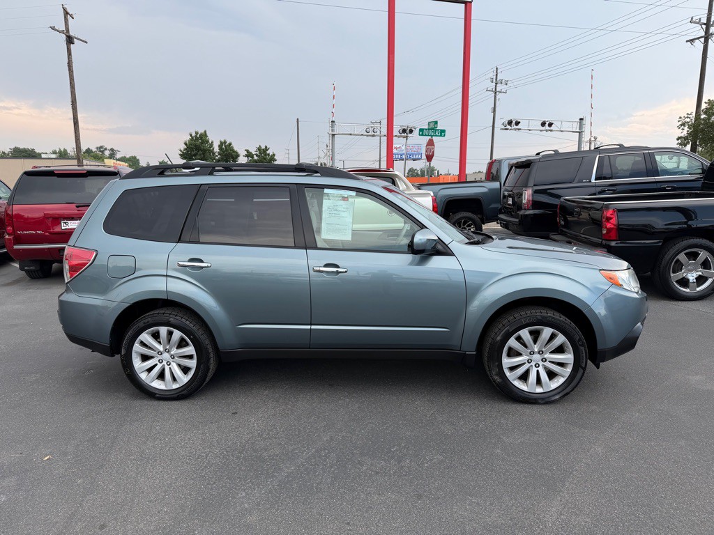2011 Subaru Forester Image 6