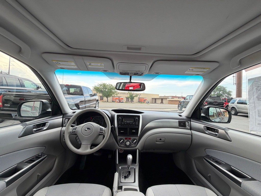 2011 Subaru Forester Image 11