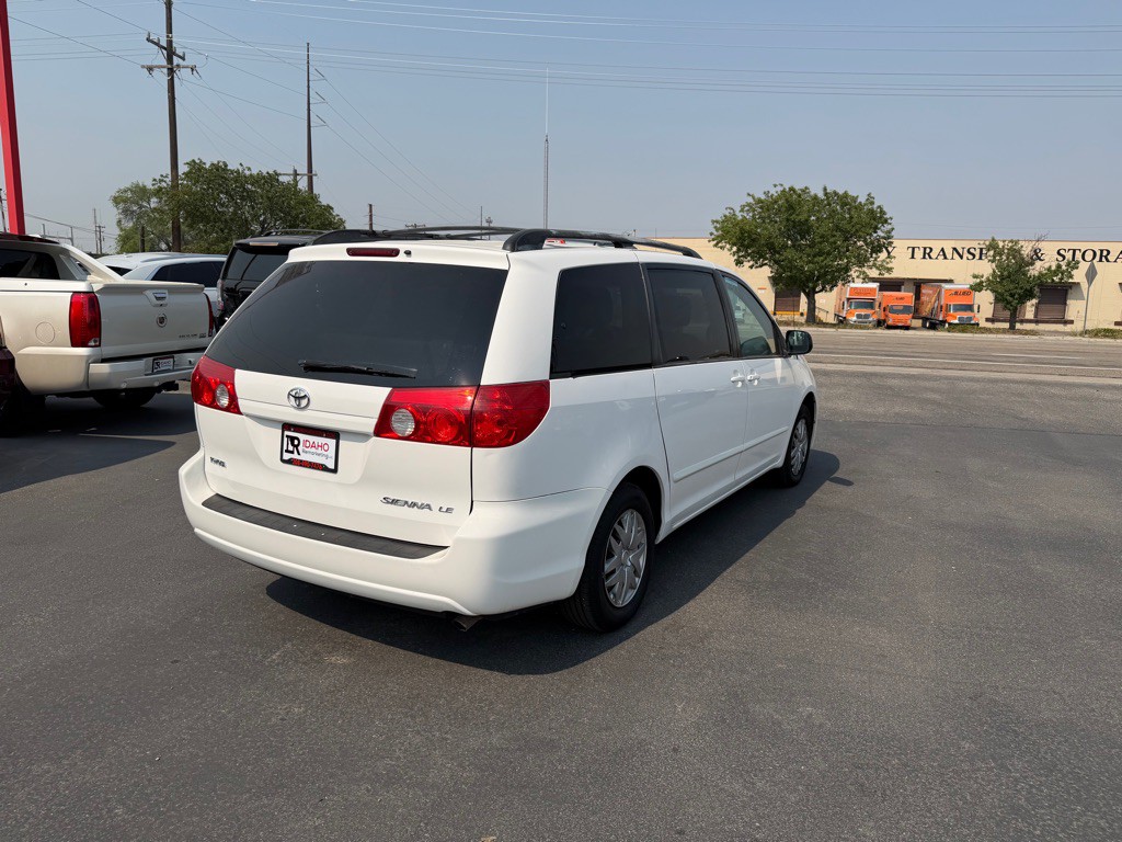 2008 Toyota Sienna Image 5
