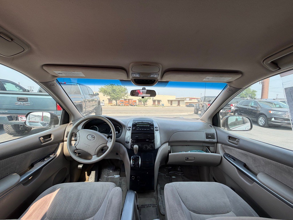 2008 Toyota Sienna Image 12
