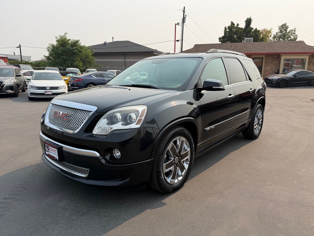 2011 GMC Acadia Image 2