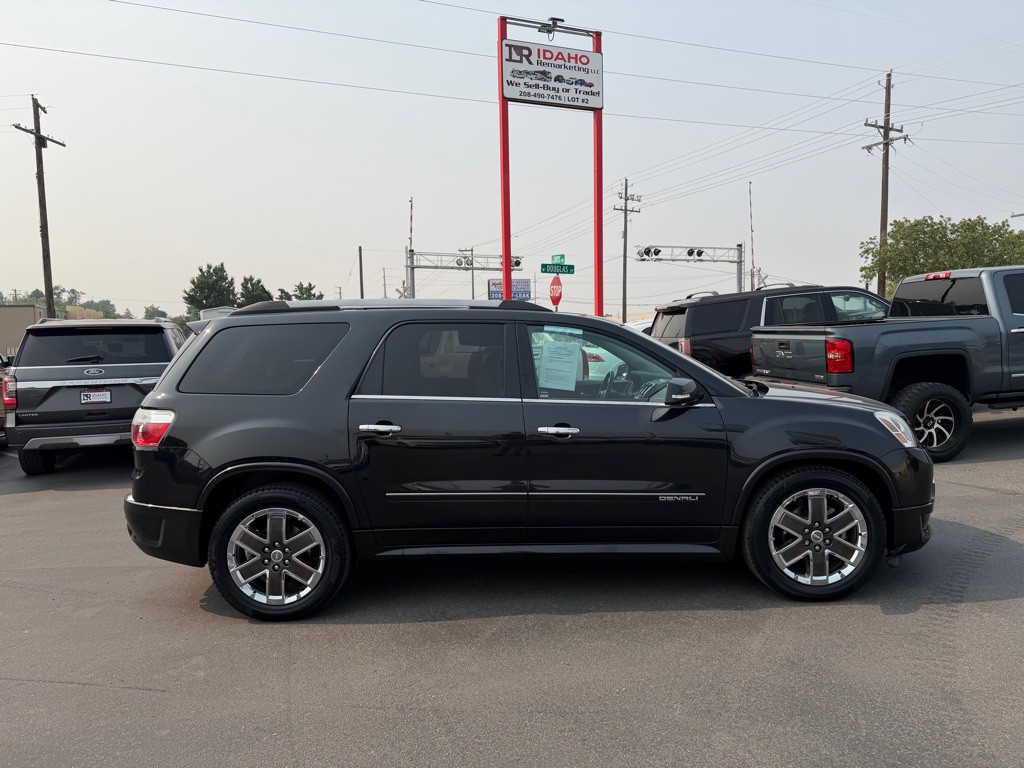 2011 GMC Acadia Image 6