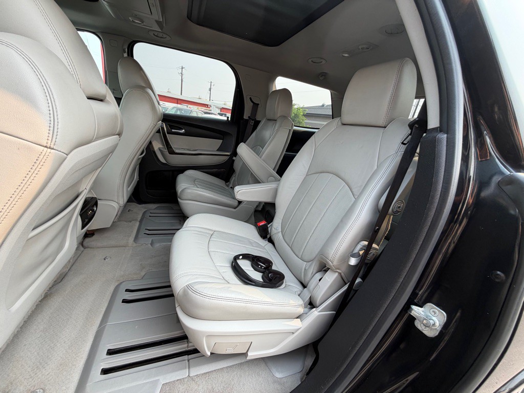 2011 GMC Acadia Image 10