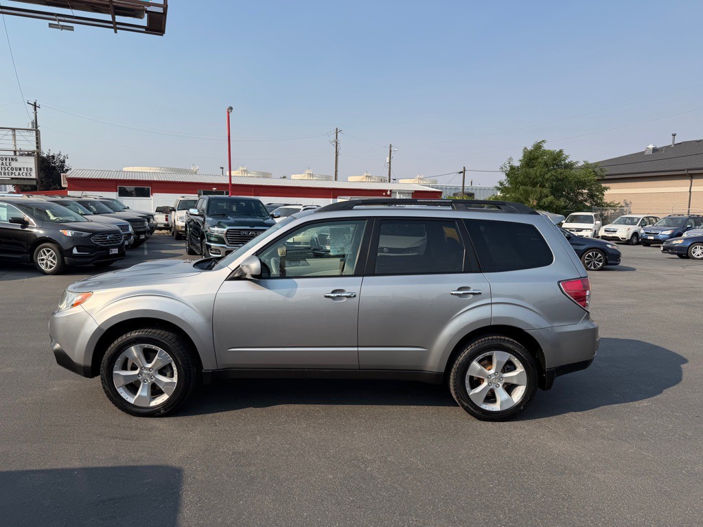 2010 Subaru Forester Image 3
