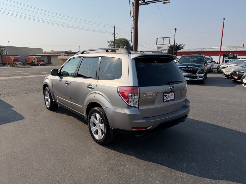 2010 Subaru Forester Image 4