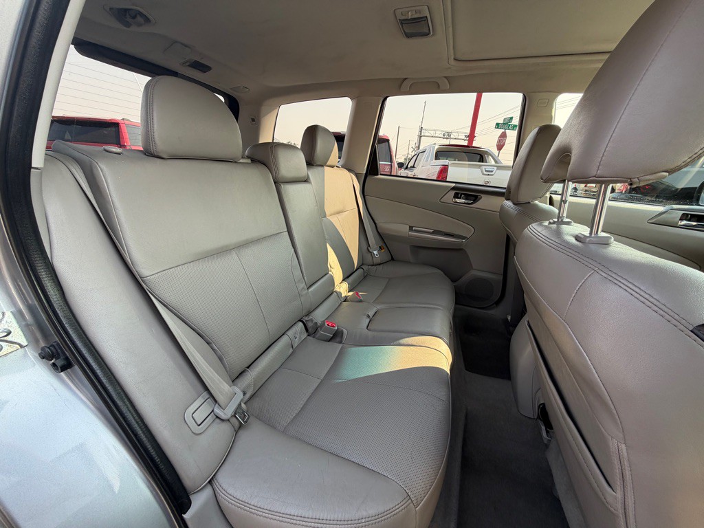 2010 Subaru Forester Image 7