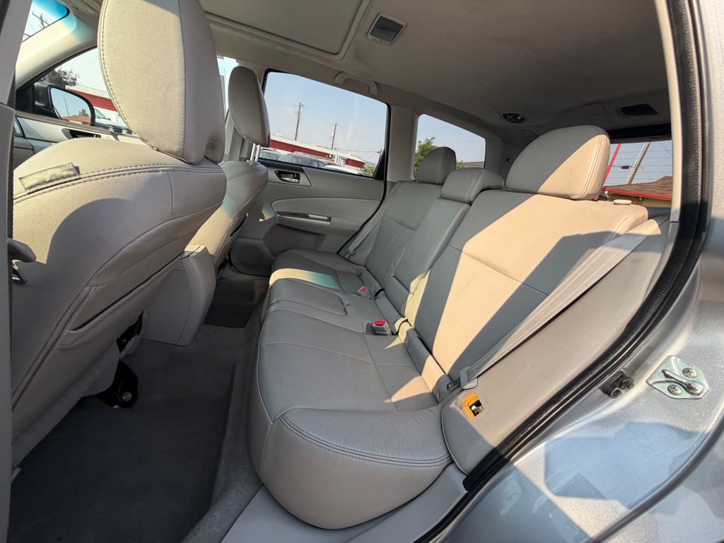 2010 Subaru Forester Image 9