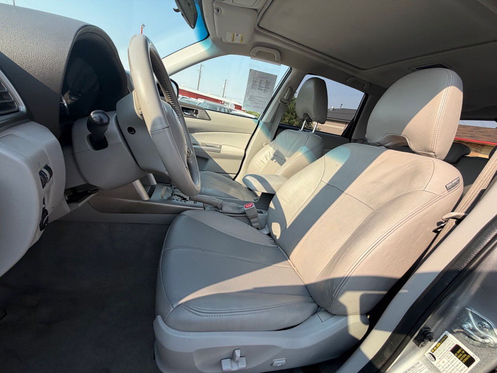 2010 Subaru Forester Image 10