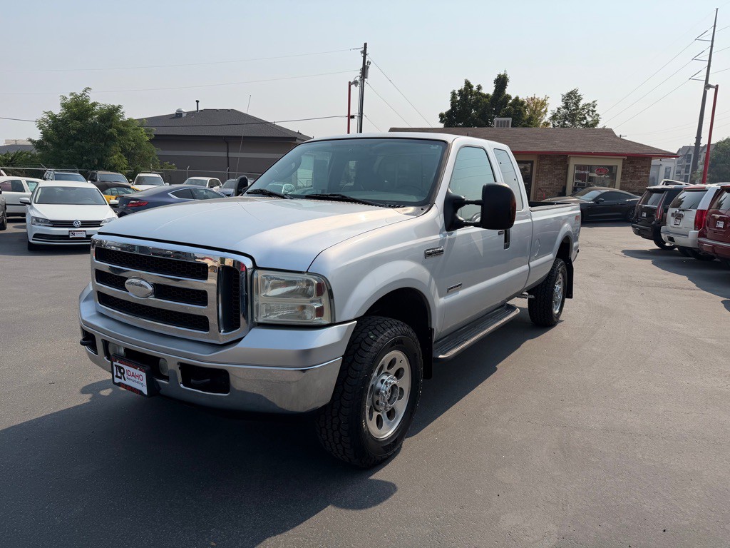 2005 Ford F-350 Image 2