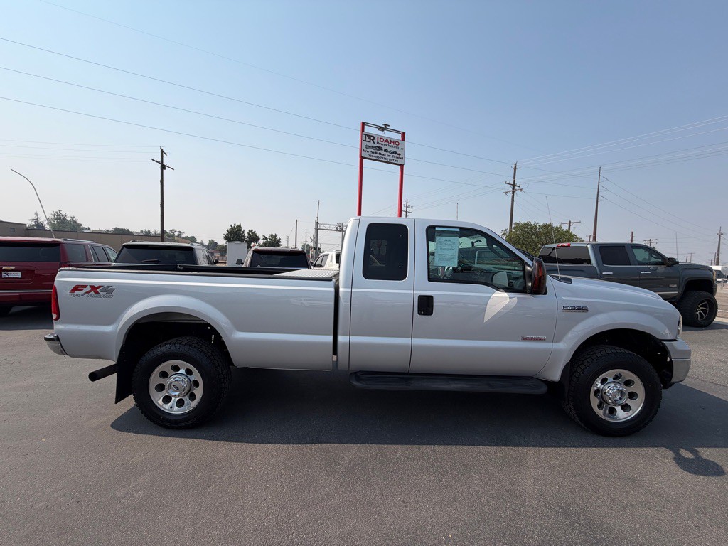 2005 Ford F-350 Image 6