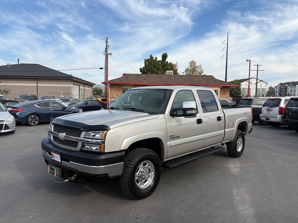 2004 Chevrolet Silverado 1500 Image 2