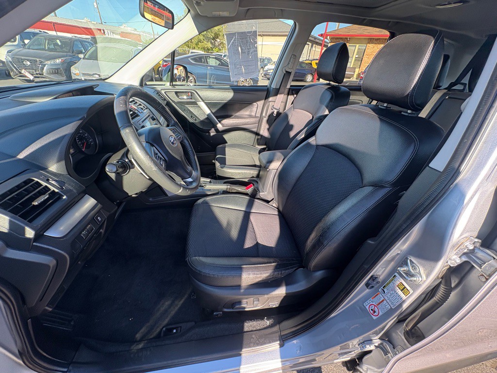 2015 Subaru Forester Image 9