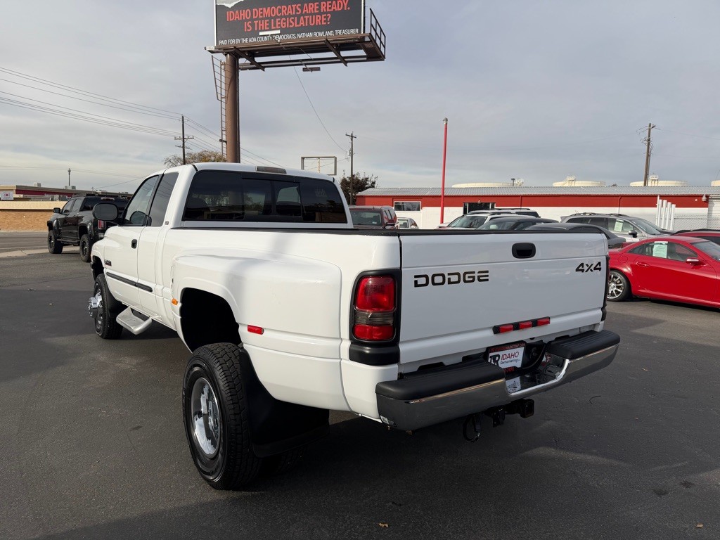 2001 Dodge Ram 3500 Image 4