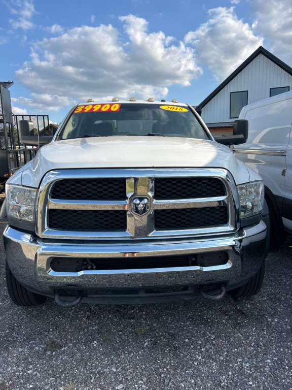 2018 RAM 5500 Image 2