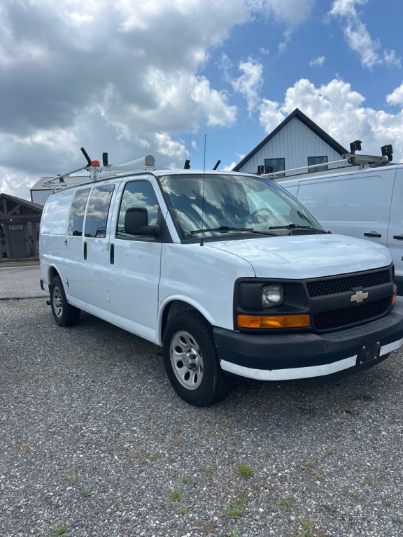 2013 Chevrolet Express Image 3