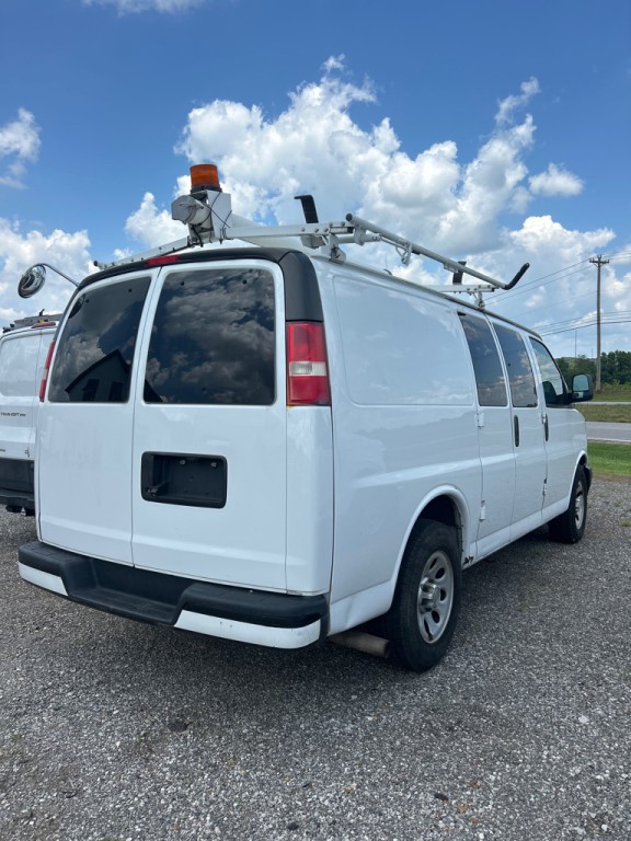 2013 Chevrolet Express Image 4