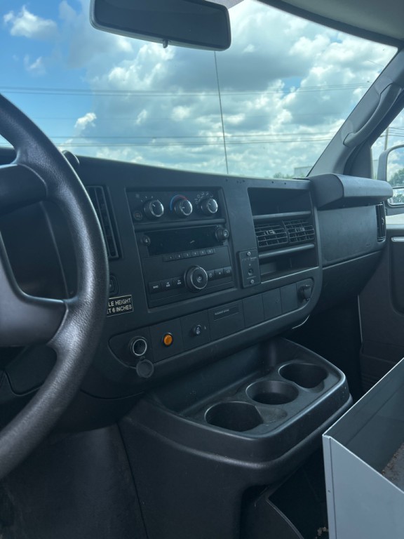 2013 Chevrolet Express Image 11