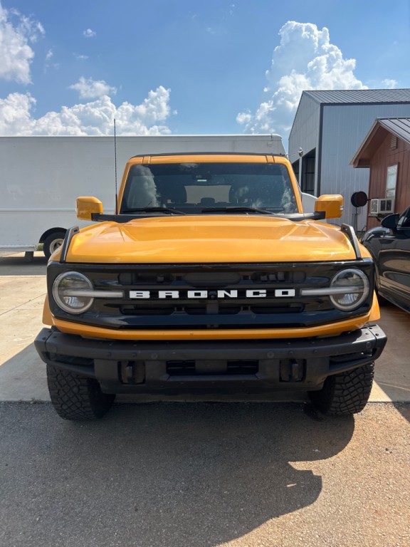 2021 Ford Bronco Image 2