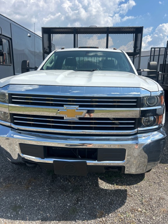 2018 Chevrolet Silverado 1500 Image 2