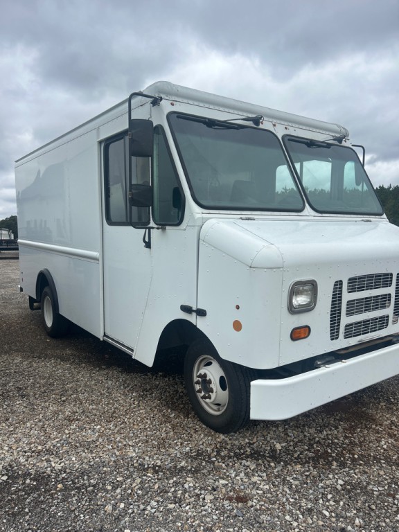 2014 Ford Econoline Image 3