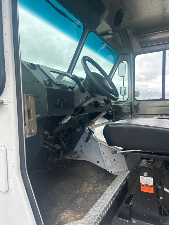 2014 Ford Econoline Image 8