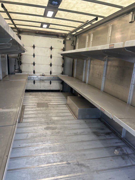 2019 Ford Econoline Image 3